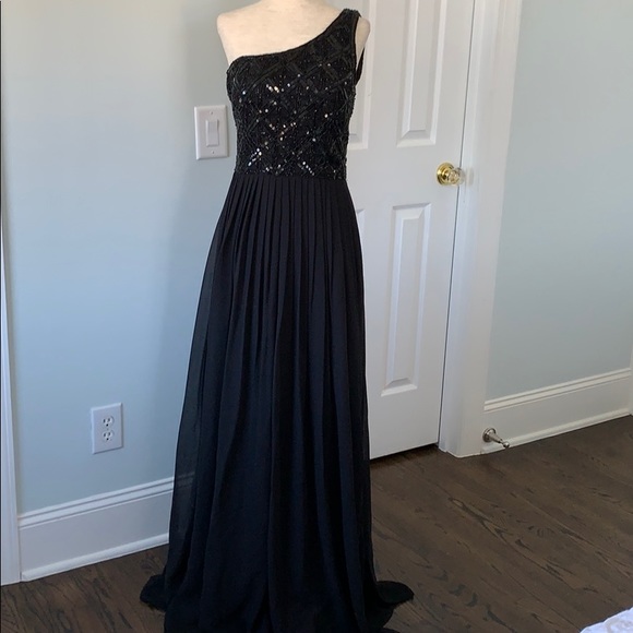 Aidan Mattox Dresses & Skirts - Aidan Mattox One shoulder Formal Gown w/ sequins